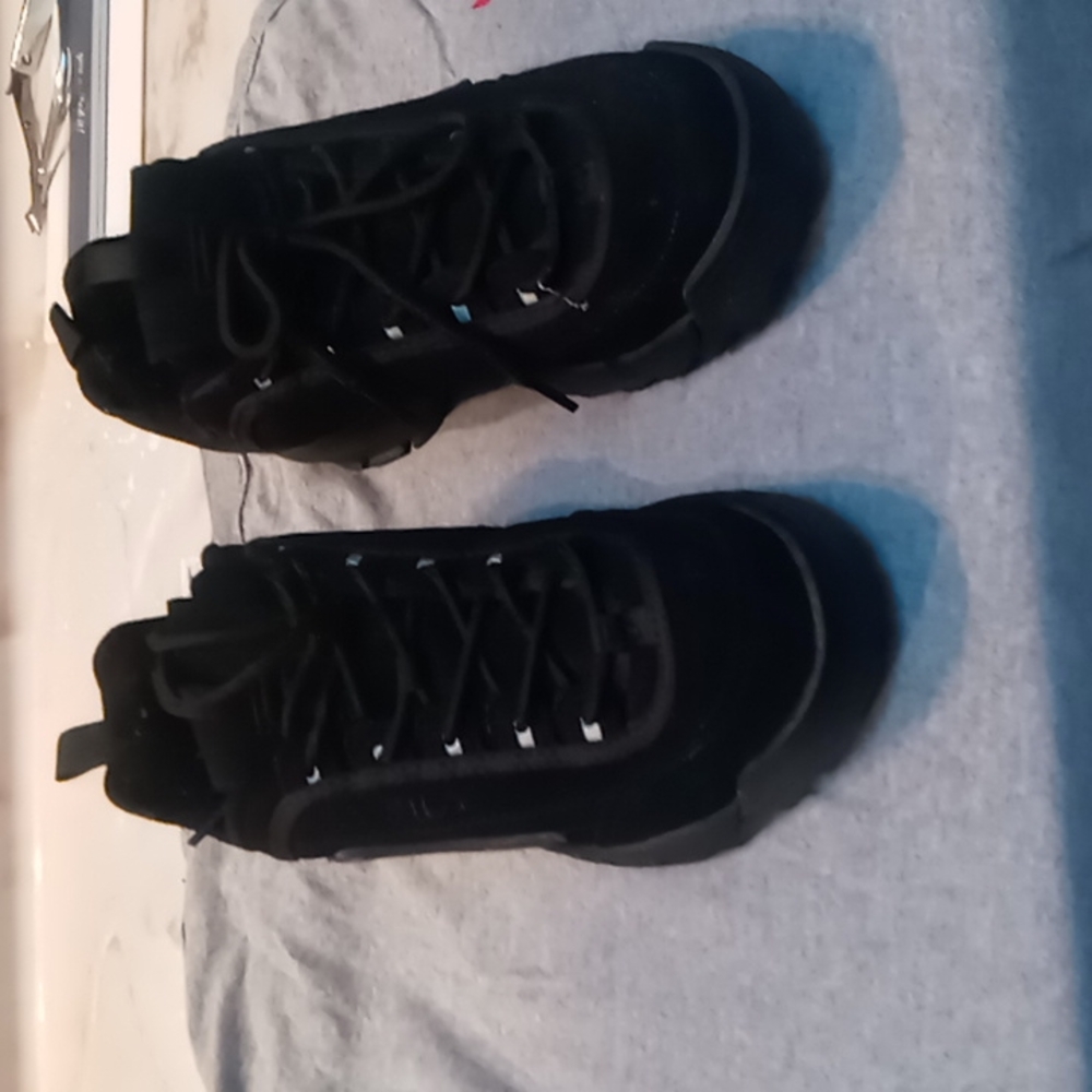 Like new filas